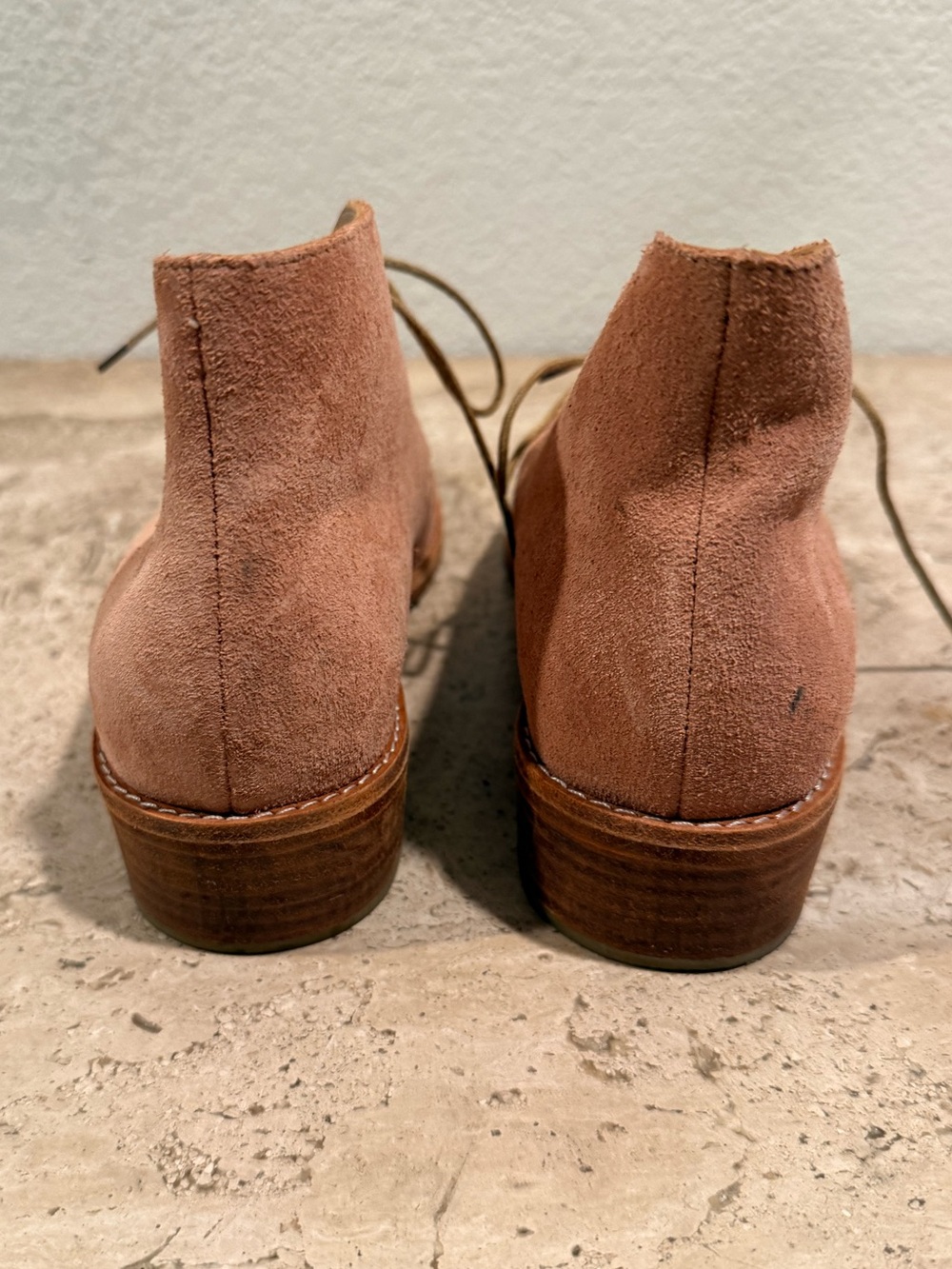HUMA BLANCO Blush Suede Lace-Up Ankle Boots for Women - Picture 5 of 6